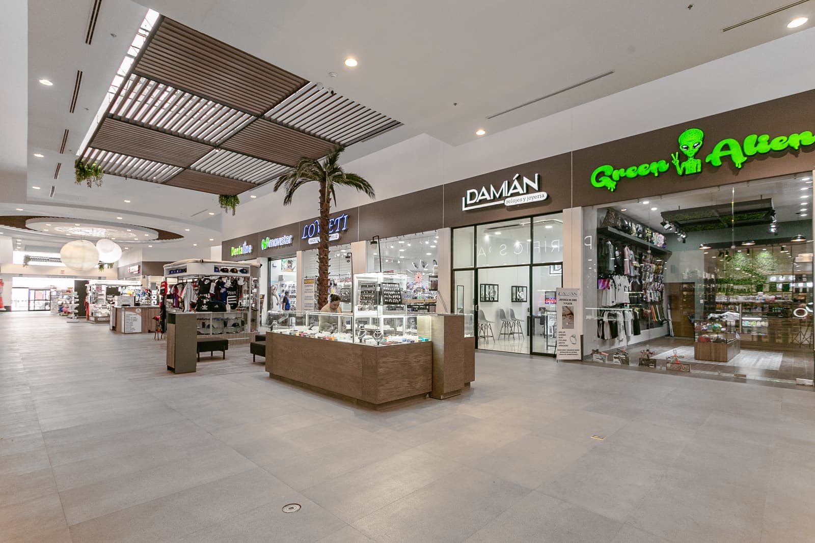Andador comercial de Alameda Iglesias