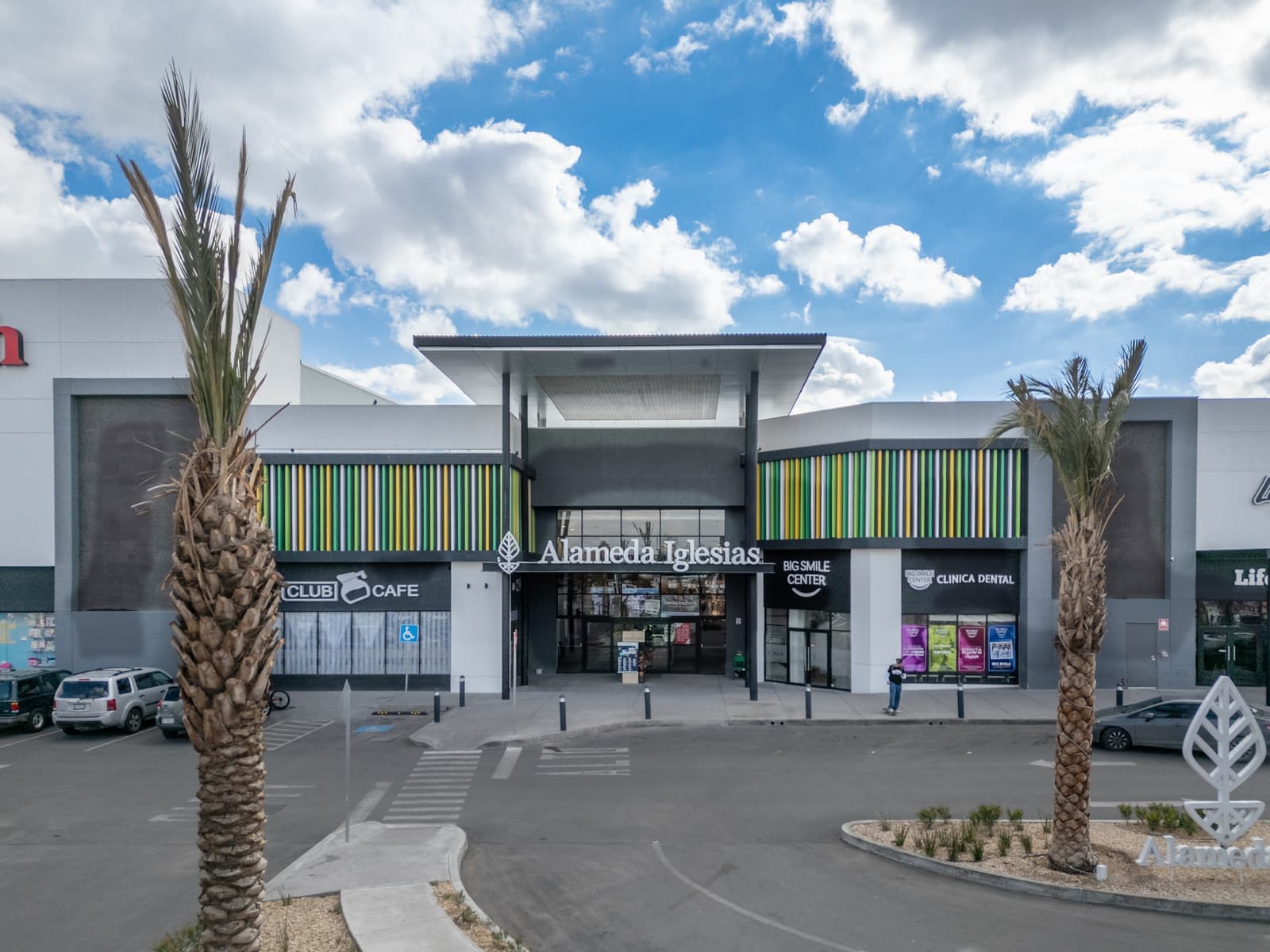 Alameda Iglesias, el town center en tu planta baja